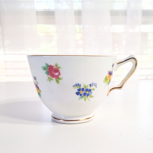 Fine Bone China Crown Staffordshire England Tea Cup - Picture 1 of 7